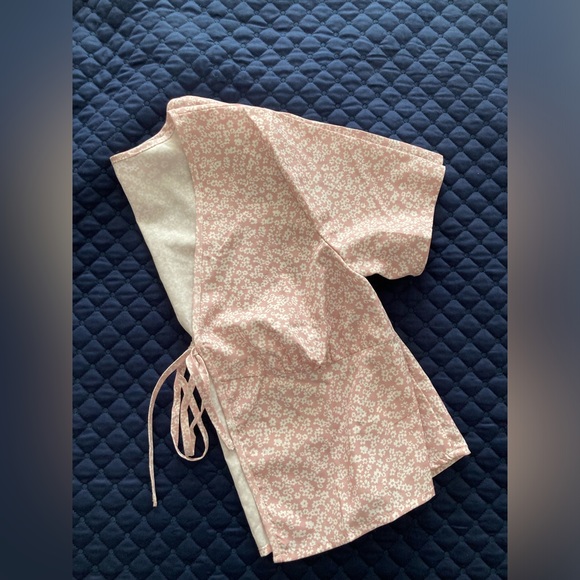 Floral Wrap Top S/M - Picture 8 of 13